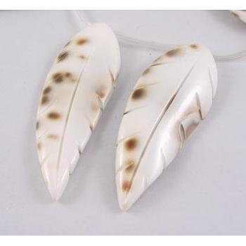 Natural Shell Beads Strands, Leaf, White, about 45~60mm long, 18~22mm wide, hole: 1mm, about 12pcs/strand, 14~15 inch