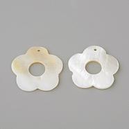 Freshwater Shell Pendants, Flower, Creamy White, 28x28.5x2mm, Hole: 1mm(SHEL-Q008-46)