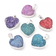 Electroplated Natural Dyed Druzy Quartz Pendants, with Brass Findings, Heart, Silver Color Plated, Mixed Color, 22~23x19~20x7~9mm, Hole: 8x5mm(G-I251-03S)