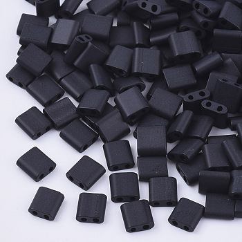 2-Hole Glass Seed Beads, Frosted Colours, Square, Black, 5x4.5~5.5x2~2.5mm, Hole: 0.5~0.8mm, about 118pcs/10g