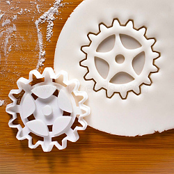 PP Plastic Cookie Cutters, Steampunk Gear, White, 75mm(BAKE-PW0008-22A)