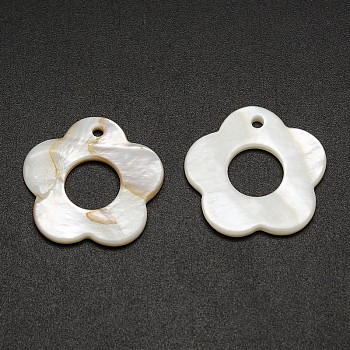 Flower Freshwater Shell Pendants, Creamy White, 25x2mm, Hole: 1&10mm