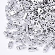 Electroplate Opaque Glass Seed Beads, 2-Hole, Rectangle, Platinum Plated, 4.5~5x2x1~1.5mm, Hole: 0.5~0.8mm(X-SEED-S023-20A-03)