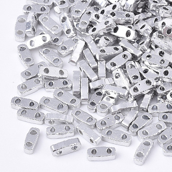 Electroplate Opaque Glass Seed Beads, 2-Hole, Rectangle, Platinum Plated, 4.5~5x2x1~1.5mm, Hole: 0.5~0.8mm