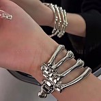 Halloween Skeleton Hand Zinc Alloy Bangles for Women, Platinum, Inner Diameter: 2-3/8 inch(6cm)(FS-WG39438-01)